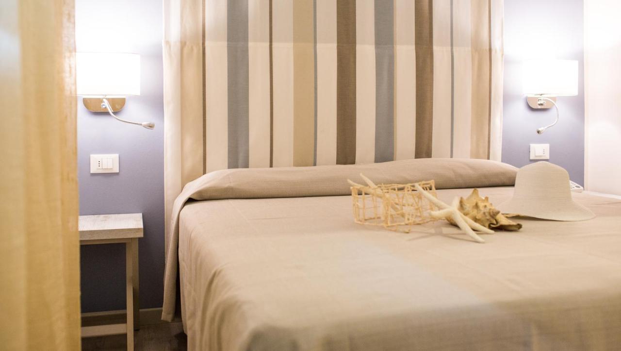Hotel Trieste Cesenatico Pokoj fotografie